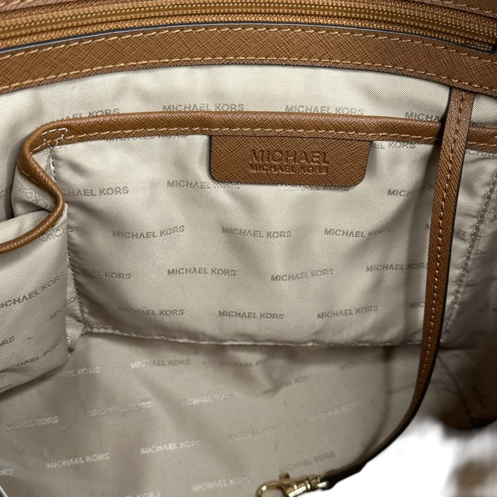 Michael Kors Vanilla MK Signature Logo Jet Set Tote Bag Brown Leather Straps NWT - Picture 9 of 13